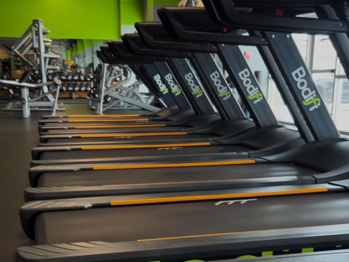 Cardio equipment, including treadmills, at Bodifi gym in Ammon, Idaho, featuring state-of-the-art machines for a complete cardiovascular workout