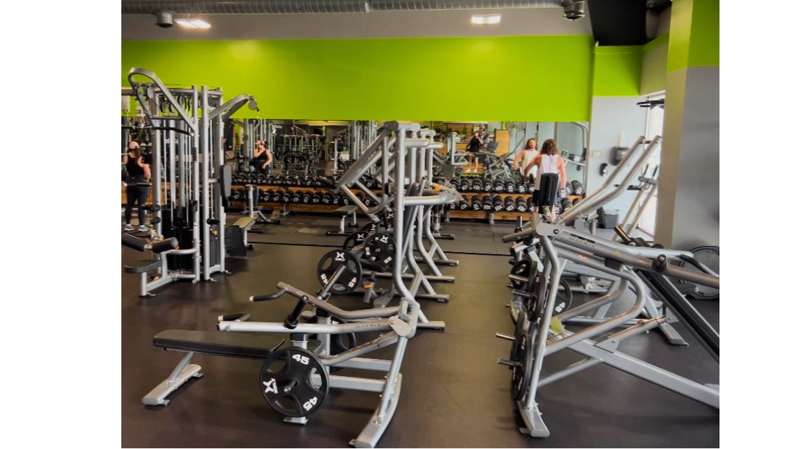 State-of-the-art gym in Ammon, Idaho equipped with chest and back machines for comprehensive strength training
